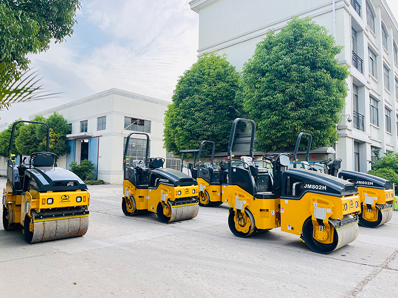 1756193802532768.jpg JM802H-2吨压路机-1.jpg